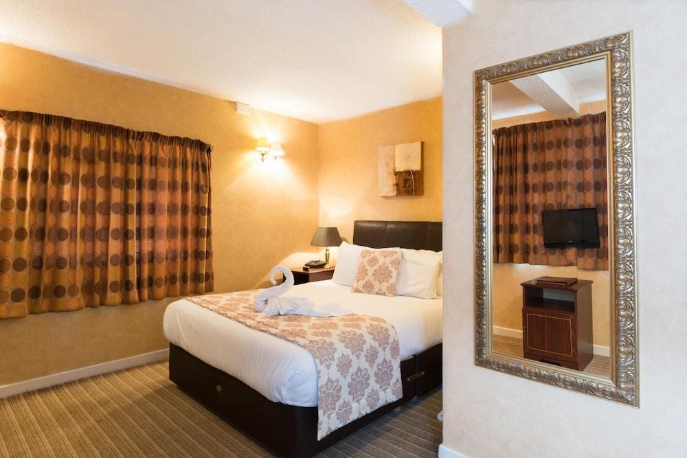The George Hotel Stansted Airport Bishop's Stortford Dış mekan fotoğraf